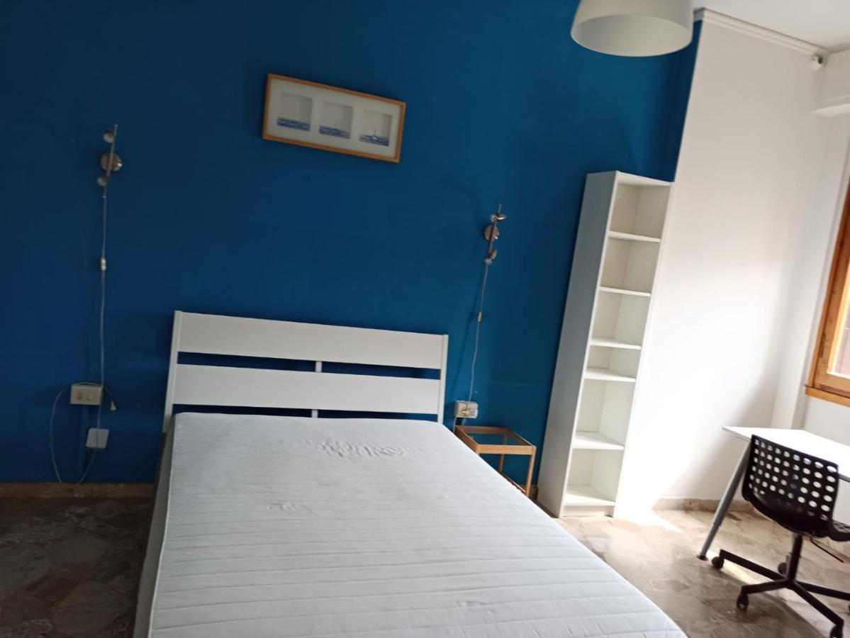 Apartamento Casa Vacanze Giulia A Careggi Wi-Fi Florencia Exterior foto