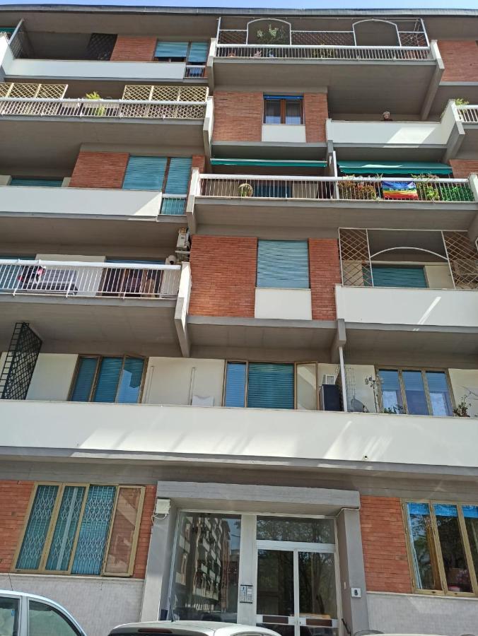 Apartamento Casa Vacanze Giulia A Careggi Wi-Fi Florencia Exterior foto