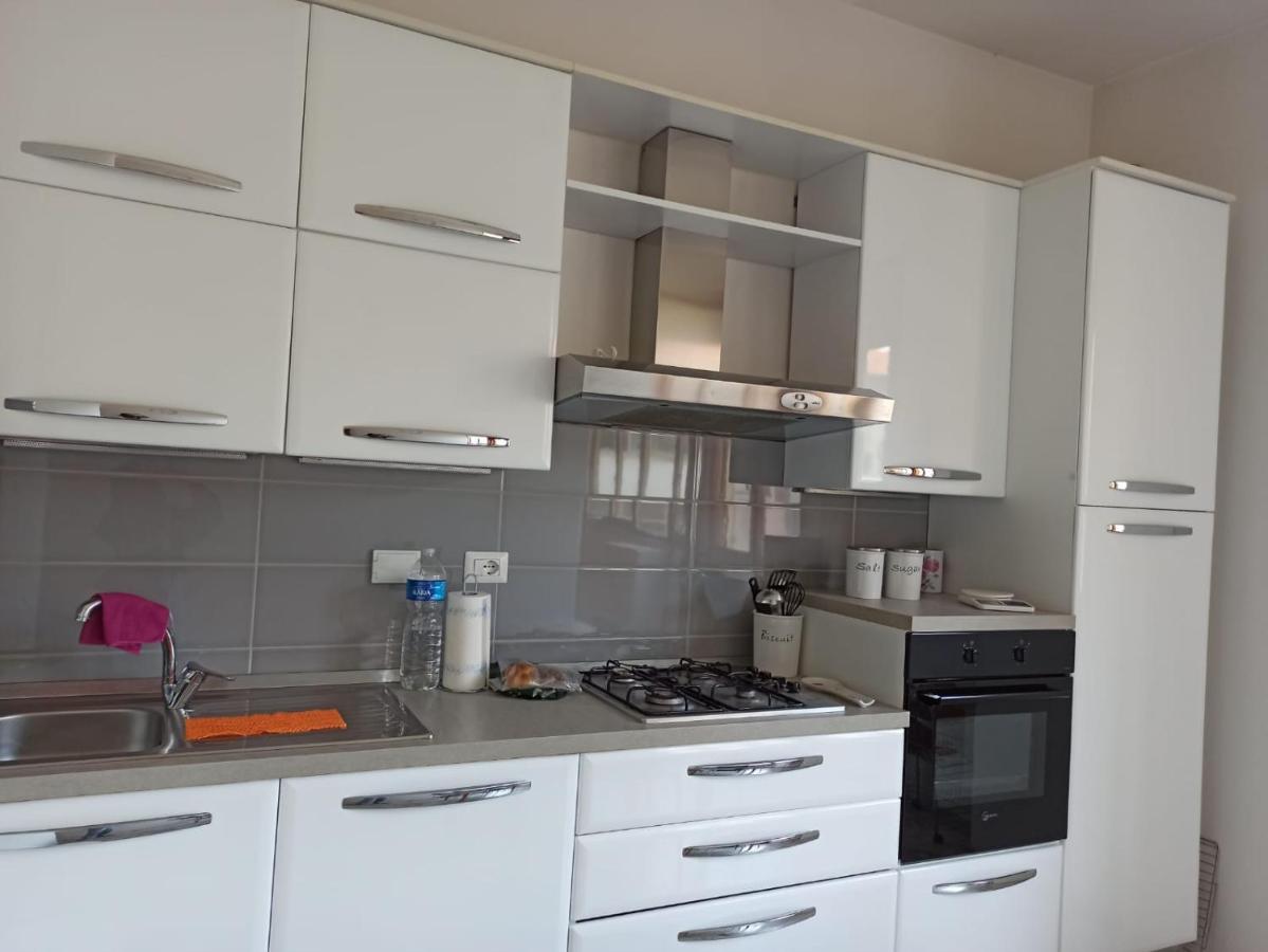 Apartamento Casa Vacanze Giulia A Careggi Wi-Fi Florencia Exterior foto
