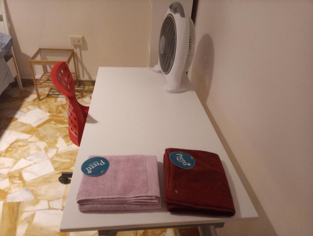 Apartamento Casa Vacanze Giulia A Careggi Wi-Fi Florencia Exterior foto